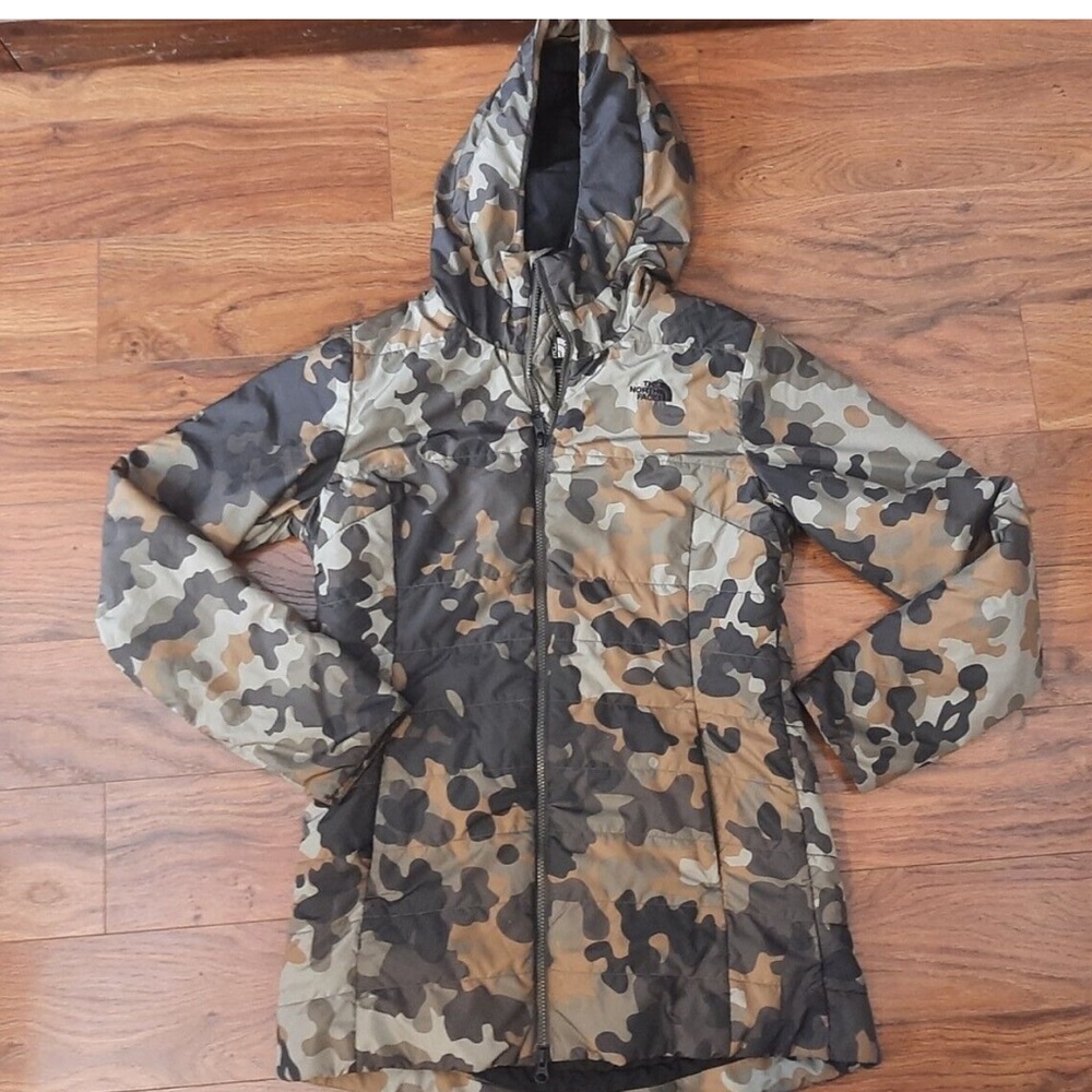 Woman’s medium North Face jacket